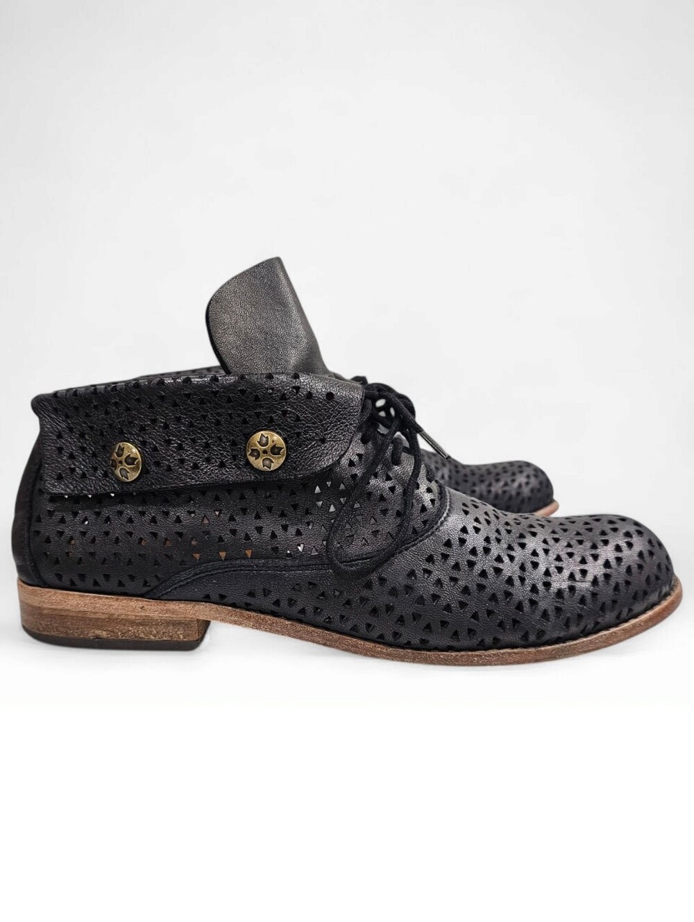 PATRICIA NASH Sabrina Perforated Black Leather Lace Up Cuffed Ankle Boots 8.5M